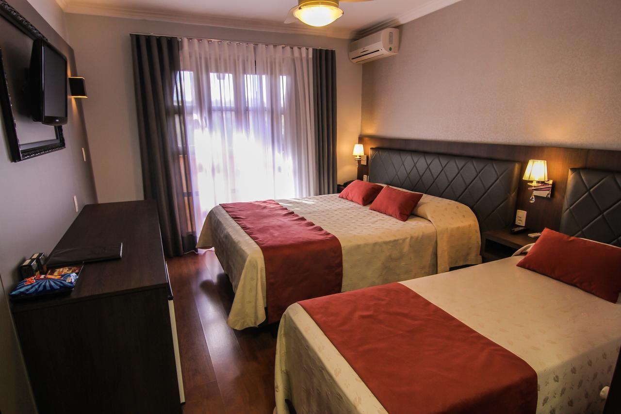 Quarto Triplo Luxo